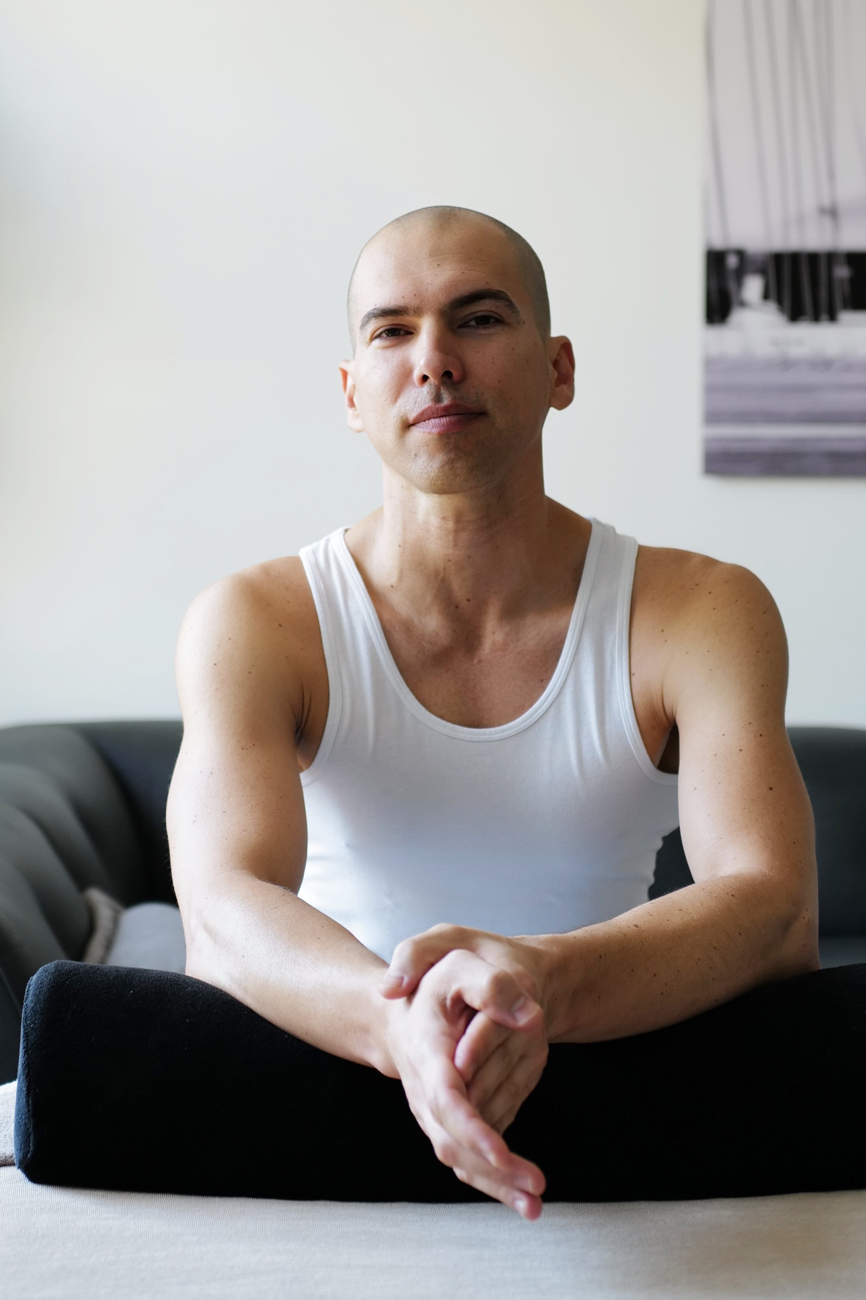 Ismel, praticien diplômé en massage bien-être à Paris